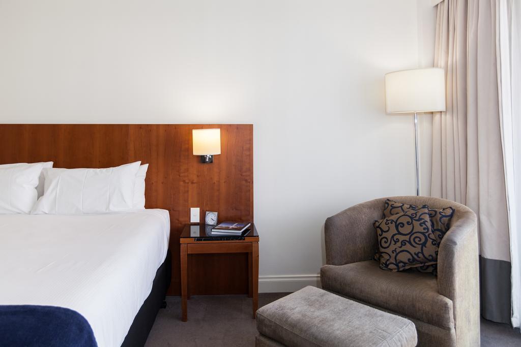 Superior West Room